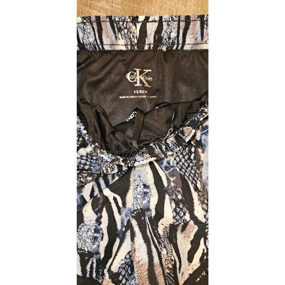 Calvin Klein Women’s Running Shorts | XS | Animal‎ Print | Stretch - Picture 3 of 5